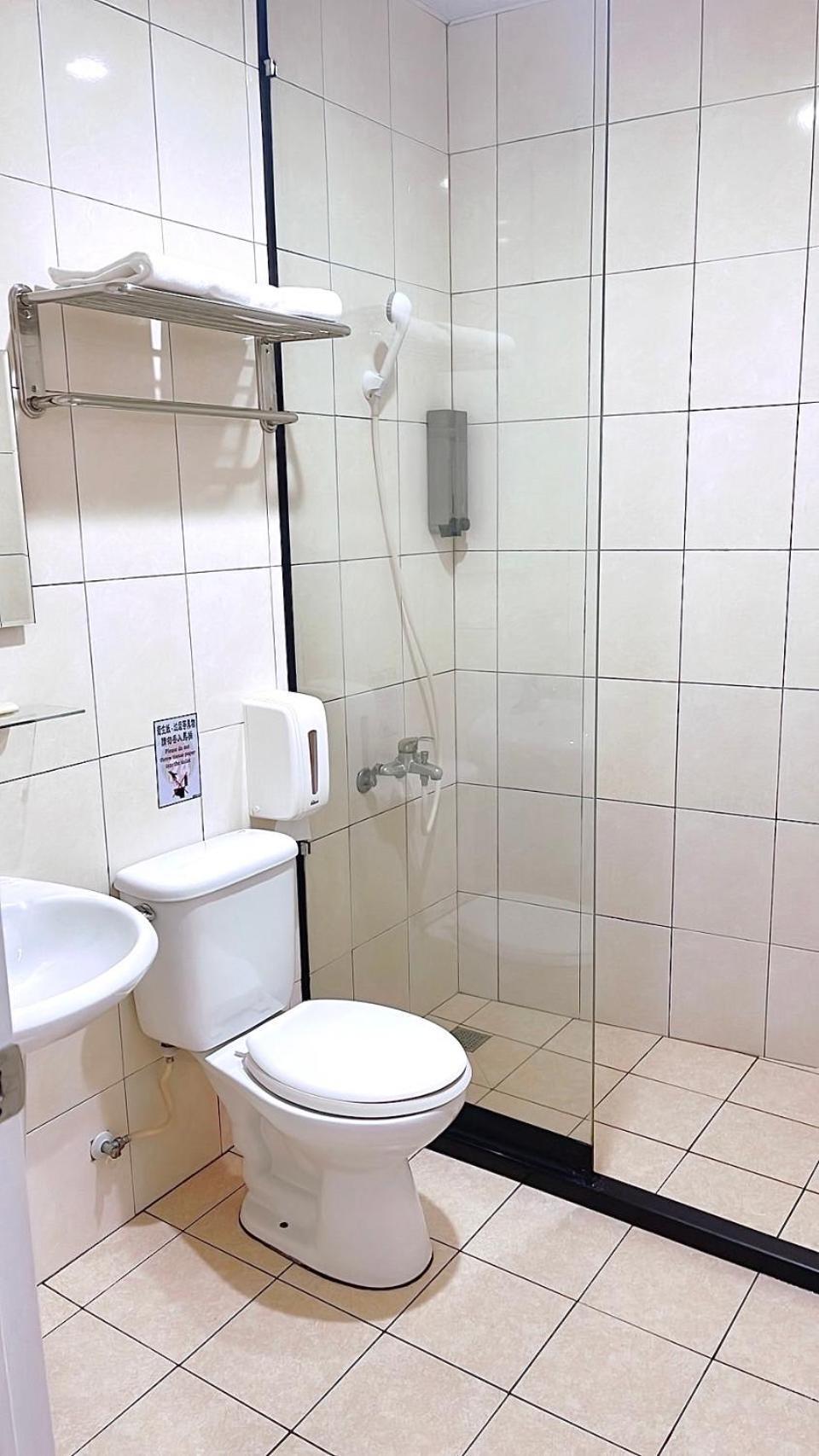Lan Yin Tie Dao Hotel Tainan Bagian luar foto