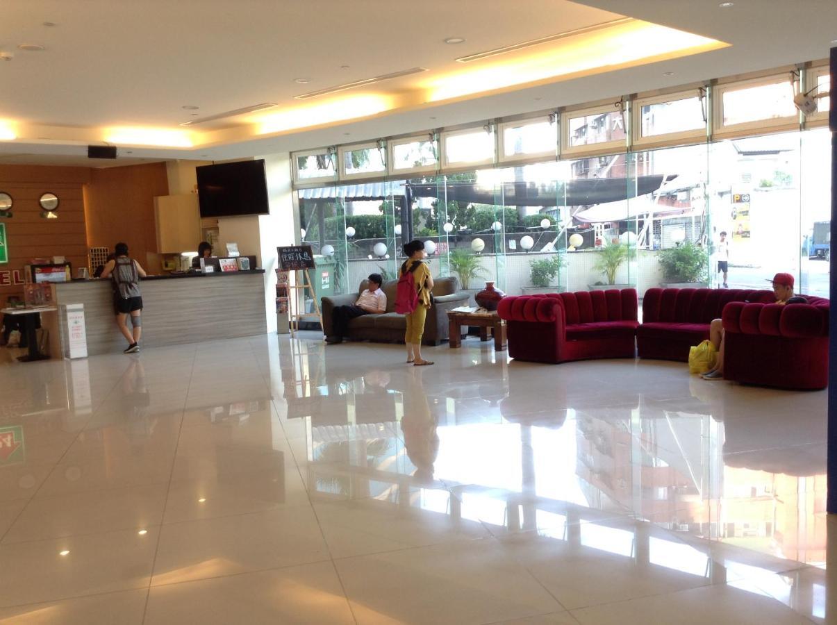 Lan Yin Tie Dao Hotel Tainan Bagian luar foto